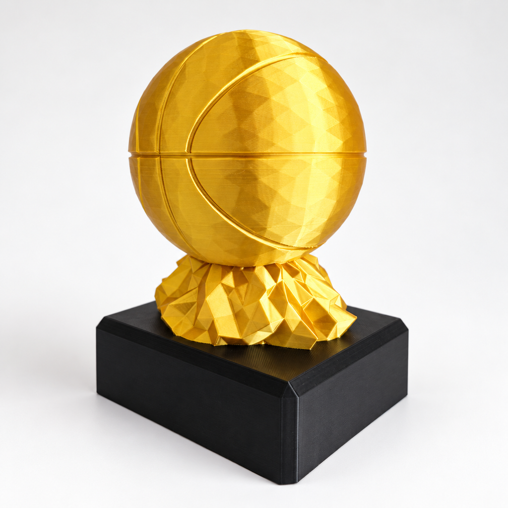 Trofeo De Básquetbol Impreso En 3D Con Base — vista dorado angulo; fotografía original