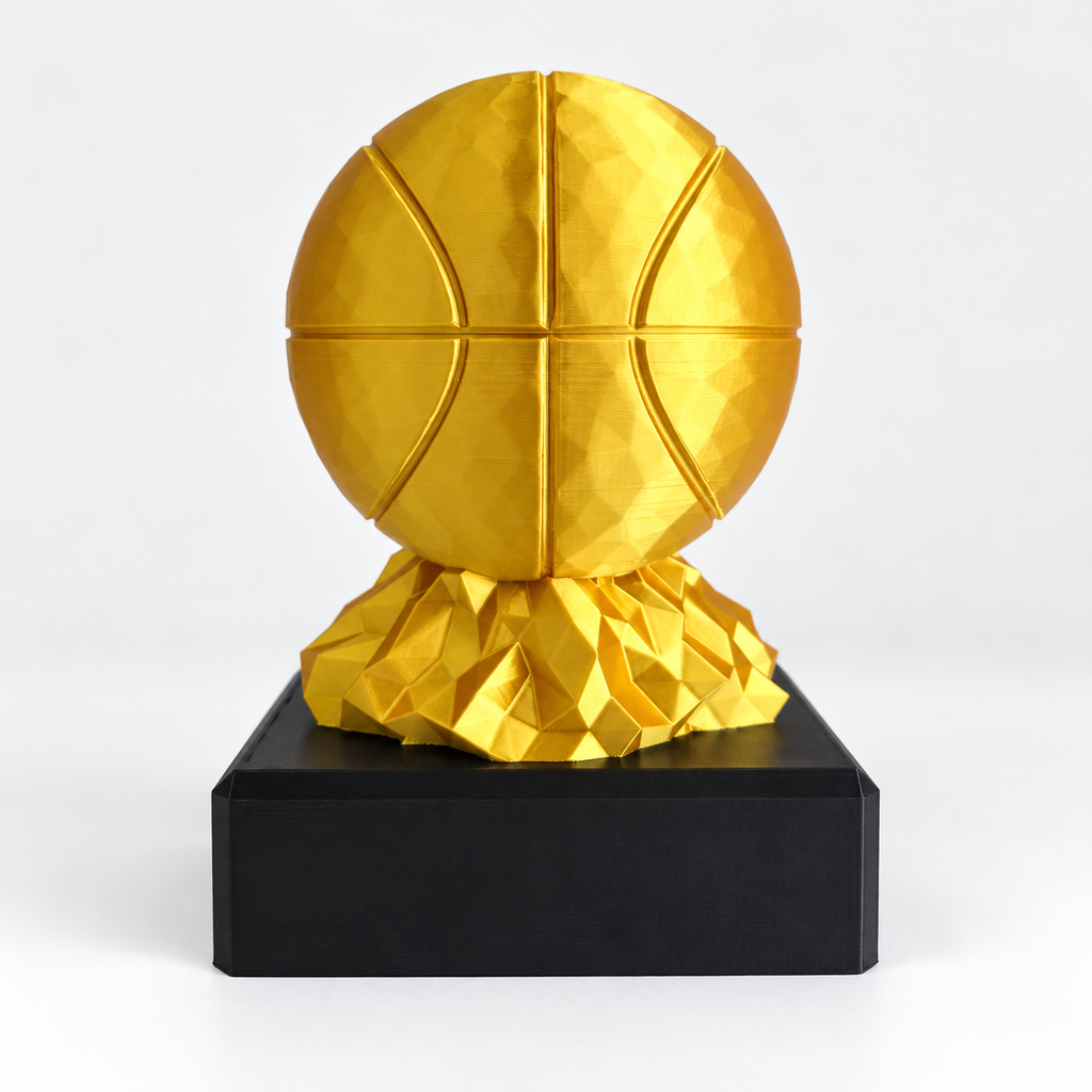 Trofeo De Básquetbol Impreso En 3D Con Base — vista dorado frontal; fotografía original