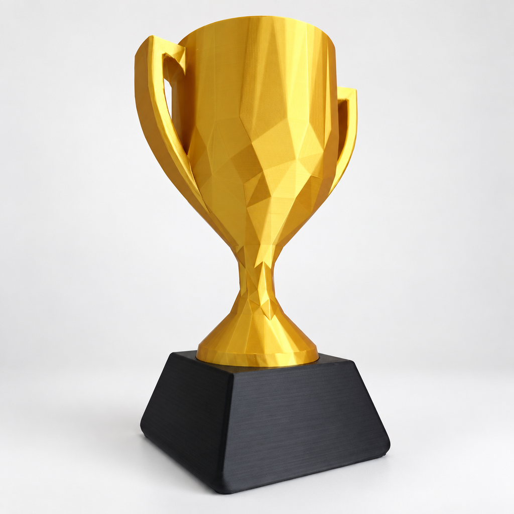 Trofeo Copa Impreso En 3D Con Base Para Premiación — vista dorada angulo; fotografía original