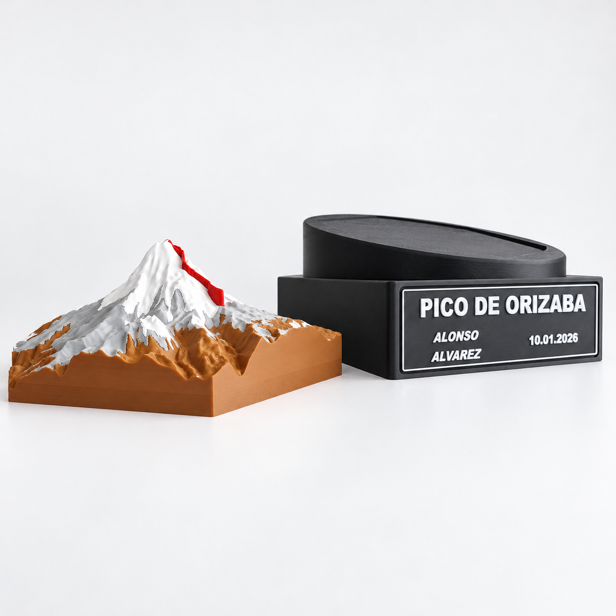 Mapa 3D Personalizado De Carrera Con Relieve Y Base 25 Cm — vista piezas; fotografía original