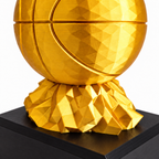 Detalle del balón facetado y la base del trofeo de básquetbol; modelo base