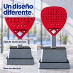 Detalles de la pala de silueta propia y la base escalonada del trofeo especial.